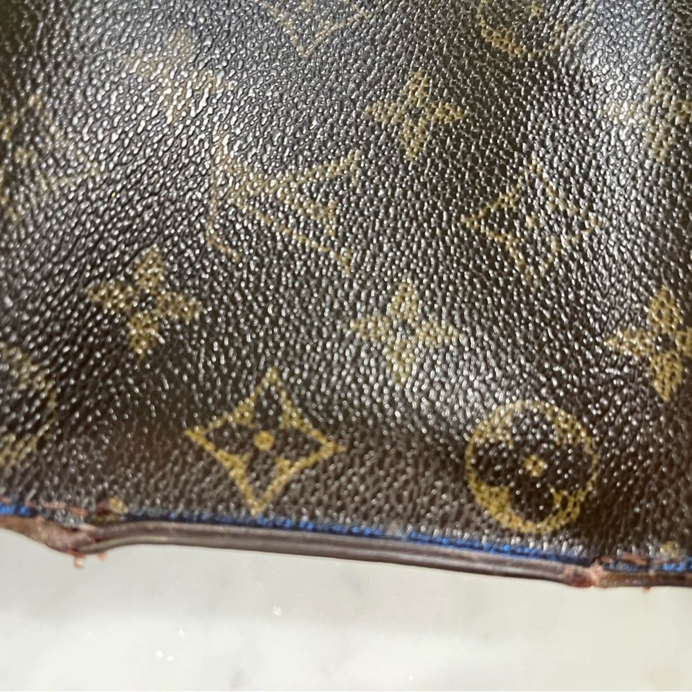 Louis Vuitton Monogram Wallet - Picture 8 of 12